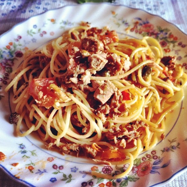 Spaghetti with Tomatoes and Tuna – Venezuela